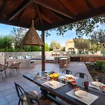 Estate Irianna 4 Bedroom Private Pool & 2 Bedroom Rhodes Willa *