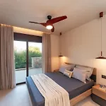 Estate Irianna 4 Bedroom Private Pool & 2 Bedroom Rhodes イアリソス