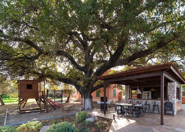 Estate Irianna 4 Bedroom Private Pool & 2 Bedroom Rhodes