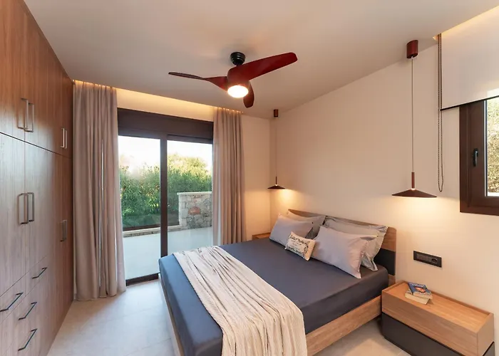 Estate Irianna 4 Bedroom Private Pool & 2 Bedroom Rhodes イアリソス