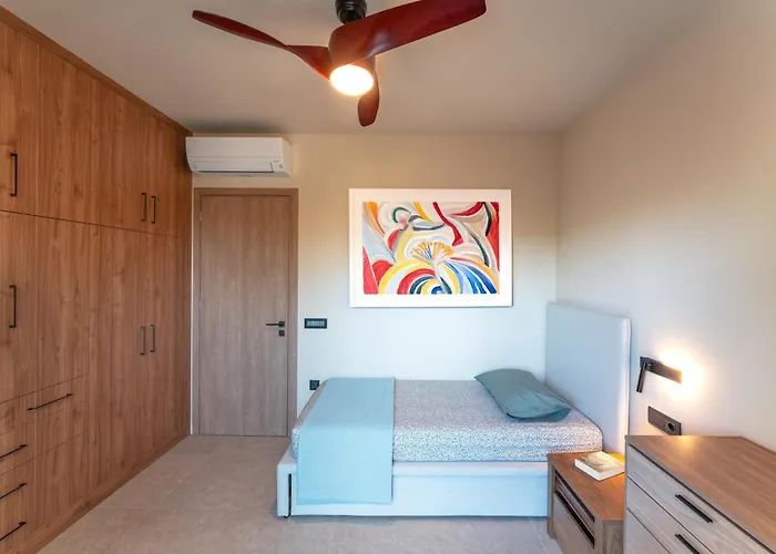 Estate Irianna 4 Bedroom Private Pool & 2 Bedroom Rhodes Villa